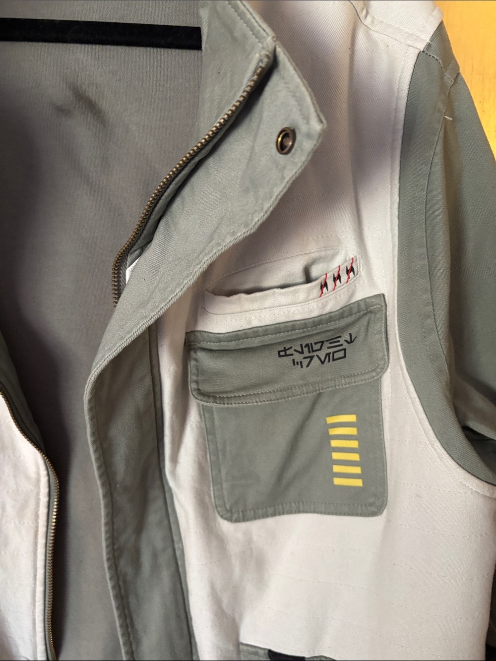 Star Wars Galaxy’s Edge X Wing pilot jacket - size adult L - Picture 3 of 5